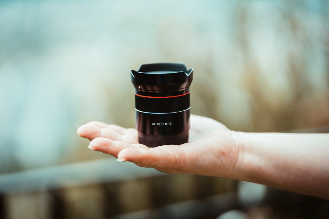 18mm F2.8 AF Compact Full Frame Super Wide Angle with Lens Station (Sony E) - Rokinon