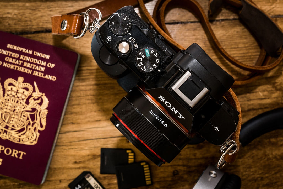 35mm F2.8 AF Wide Angle with Lens Station (Sony E) - Rokinon