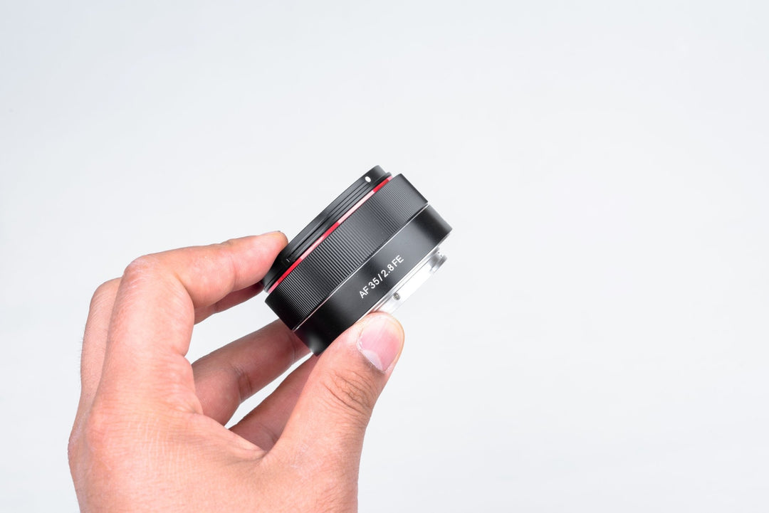 35mm F2.8 AF Wide Angle with Lens Station (Sony E) - Rokinon