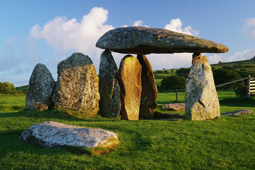 35mm F2.8 AF Wide Angle with Lens Station (Sony E) - Rokinon