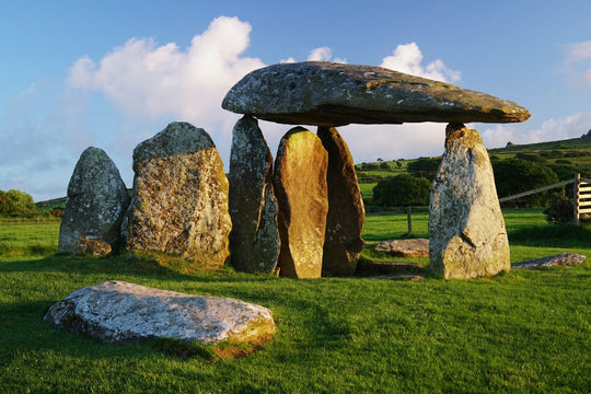 35mm F2.8 AF Wide Angle with Lens Station (Sony E) - Rokinon