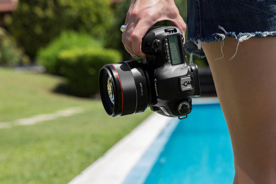 85mm F1.4 AF High Speed Full Frame Telephoto (Canon EF) - Rokinon