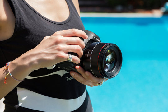 85mm F1.4 AF High Speed Full Frame Telephoto with Lens Station (Canon EF) - Rokinon