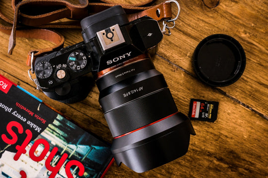 14mm F2.8 AF Wide Angle with Lens Station (Sony E) - Rokinon